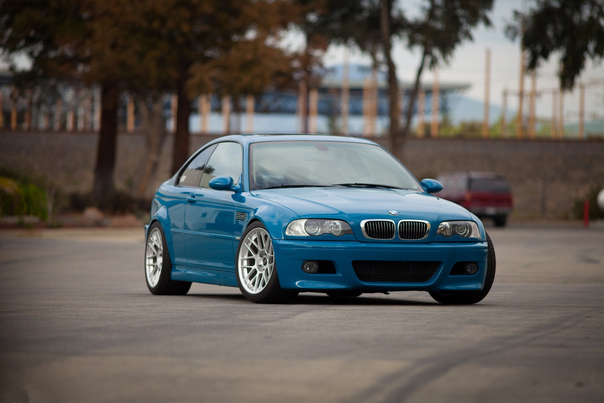 bmw m3 e46 blu bmw vista frontale riflessione alberi