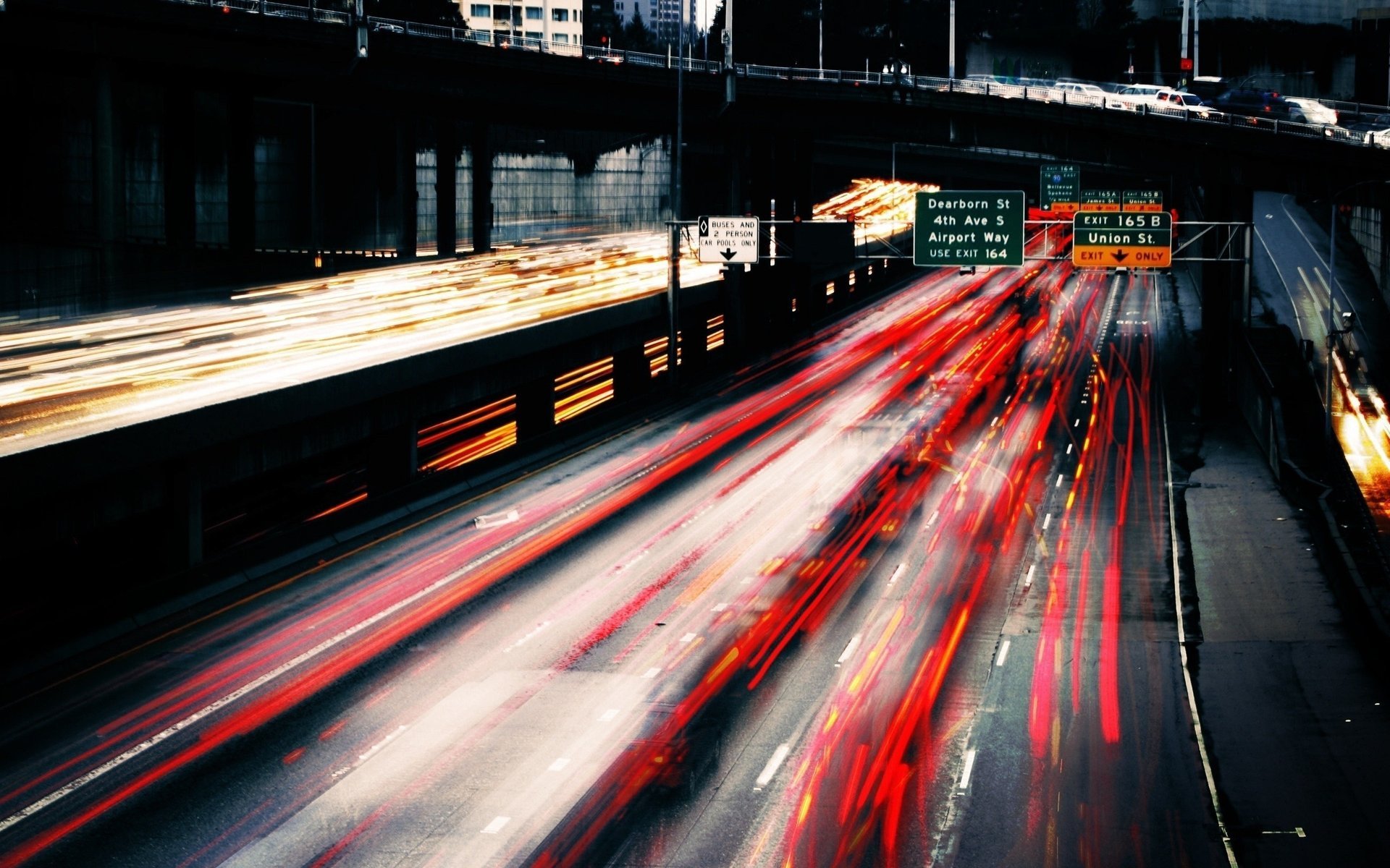 autoroute pont lumières vitesse trafic éblouissement lumières de la ville nuit