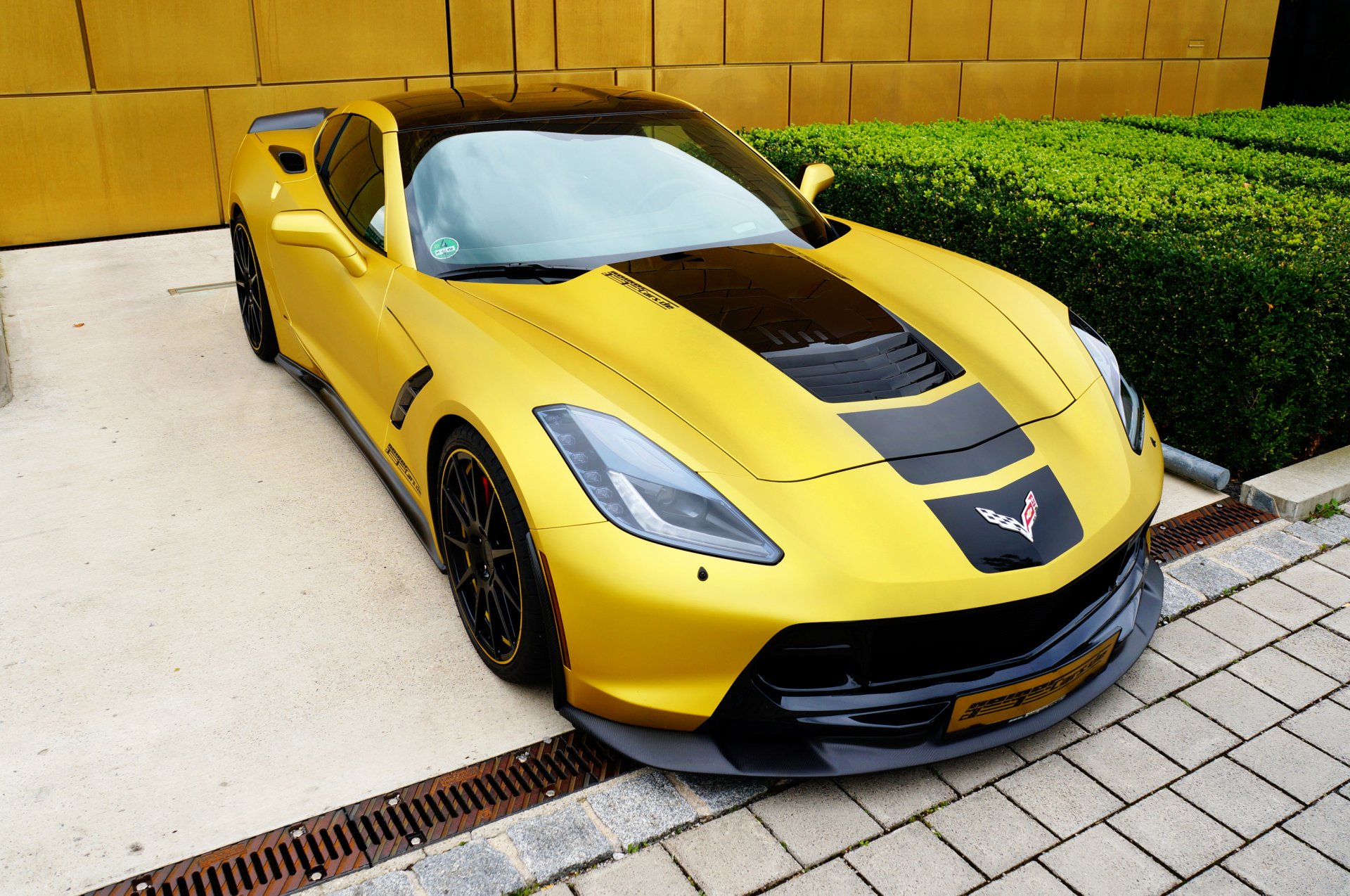 chevrolet тюнинг корвет с7 stingray желтый