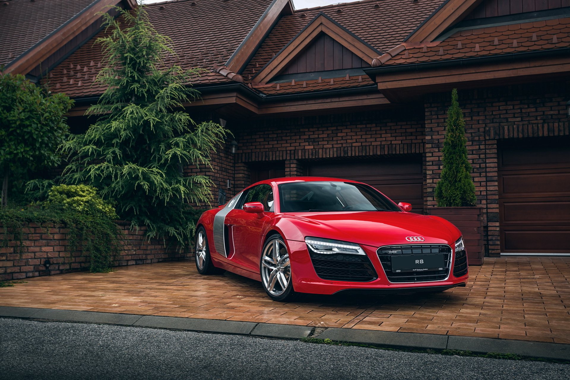 audi r8 rojo casa garaje