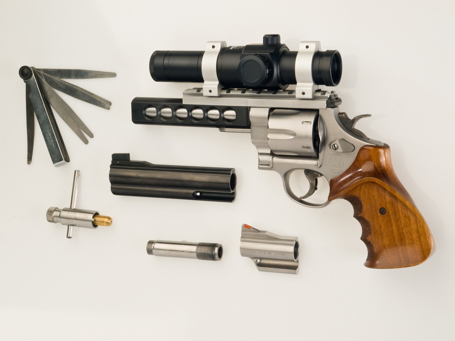 gun nozzle trunk revolver optic