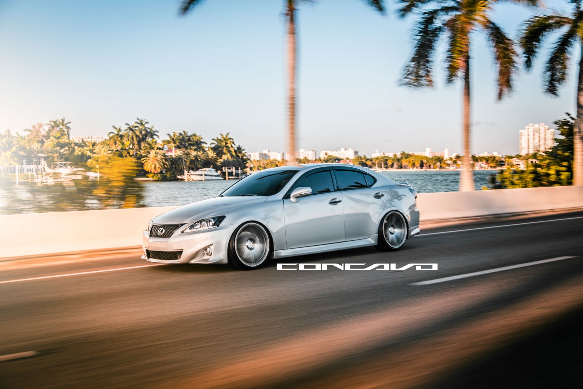 concavo ruedas auto coche lexus is250 carretera