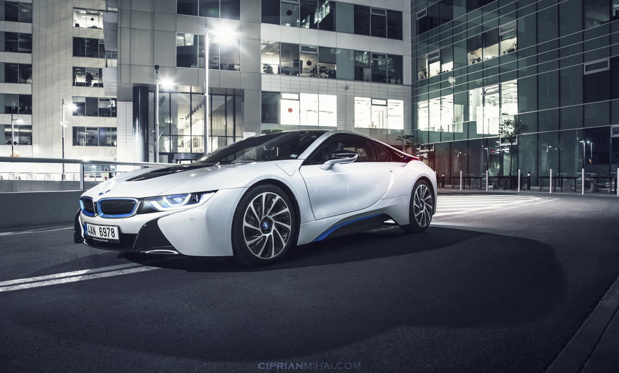 bmw i8 biały ciprian mihai adres strony trzeciej