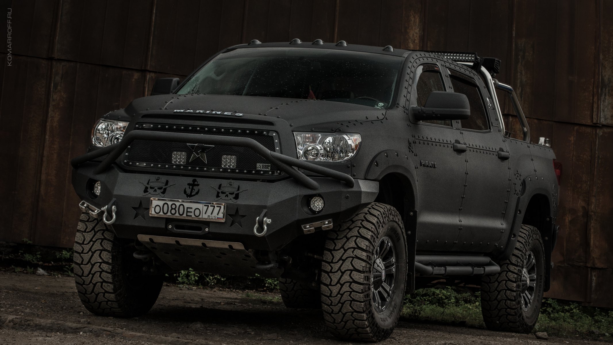 toyota tundra 4x4 offroad line-x tuning