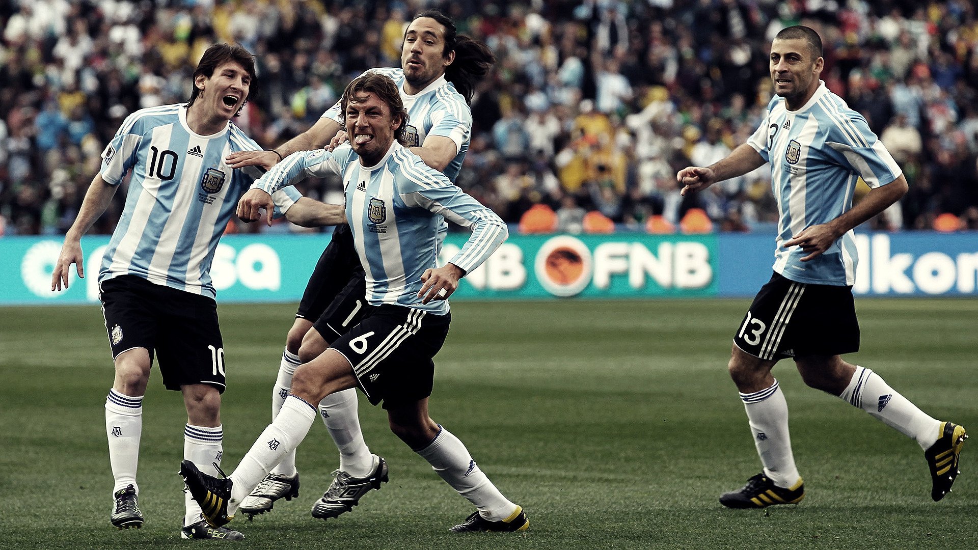 football wallpapers national teams walter samuel gabriel heinze sports stadiums argentina game players footballers national team team teams messi messi