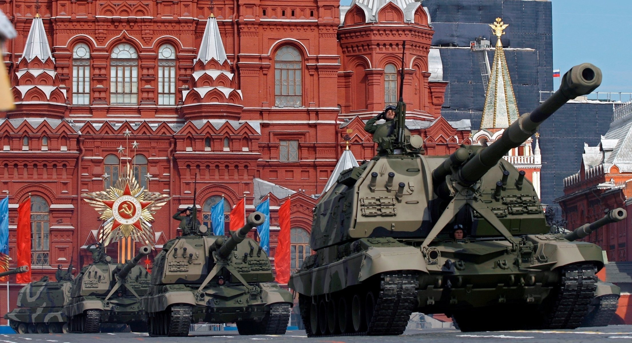 parade technik ordnung platz moskau panzer militärische ausrüstung russland die hauptstadt der kreml blies sieg 9. mai orden