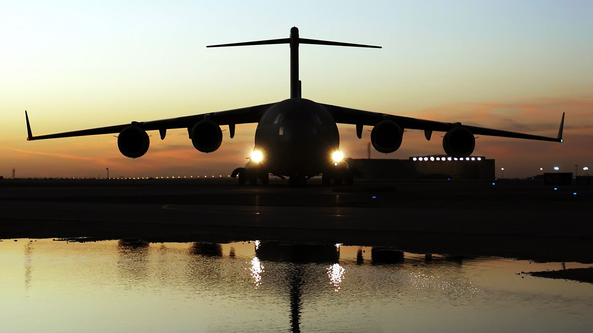 c-17 military plane