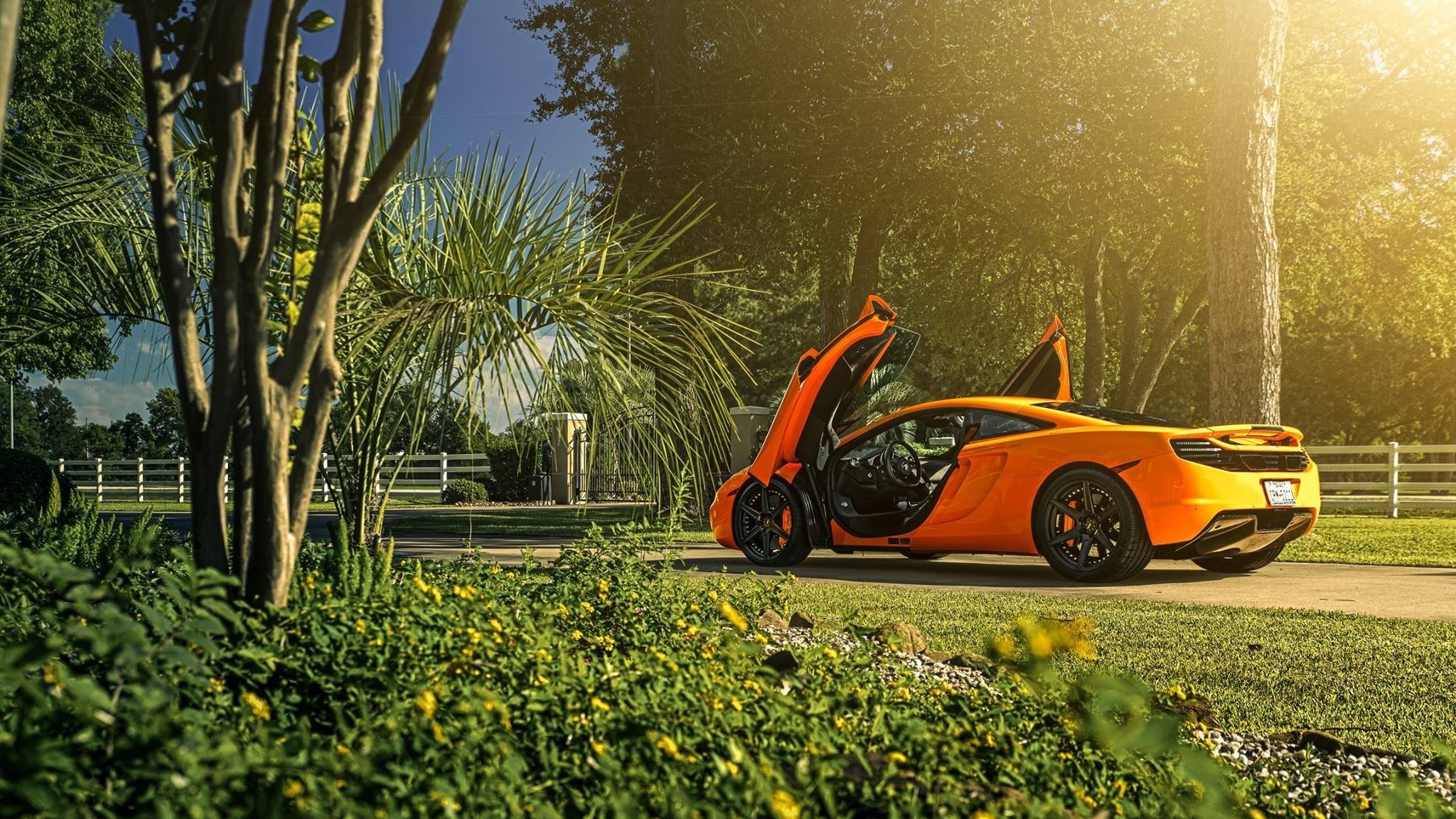 mclaren mp4-12c roues soleil arrière supercar orange