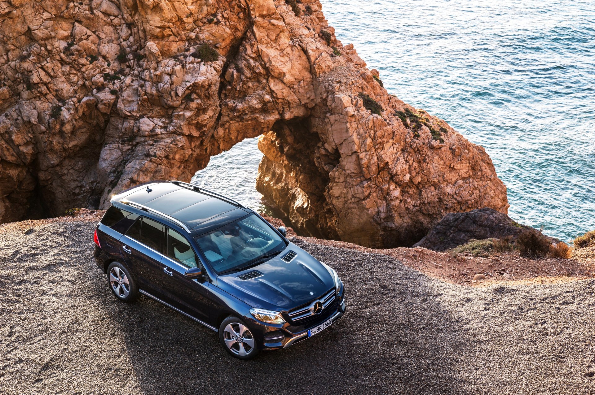 2015 г. mercedes amg gle 63 s 4matic w166 мерседес амг