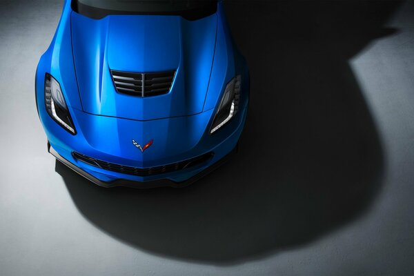 Voiture bleu chevrolet z06