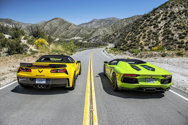 Superdeportivos en la pista de chevrolet y lamborghini