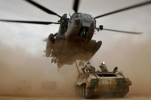 Tipo de transporte helicóptero, tanque, equipo militar