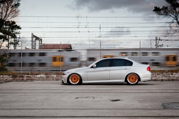 Painting of a white bmw car, e90, 320d