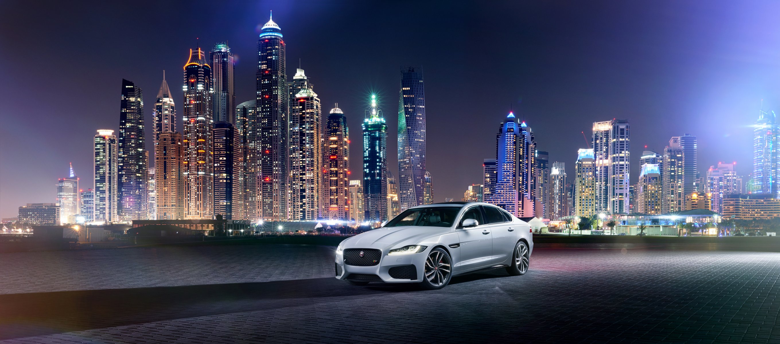 2015 г. jaguar xf s awd ягуар белый вечер город огни небоскребы площадь