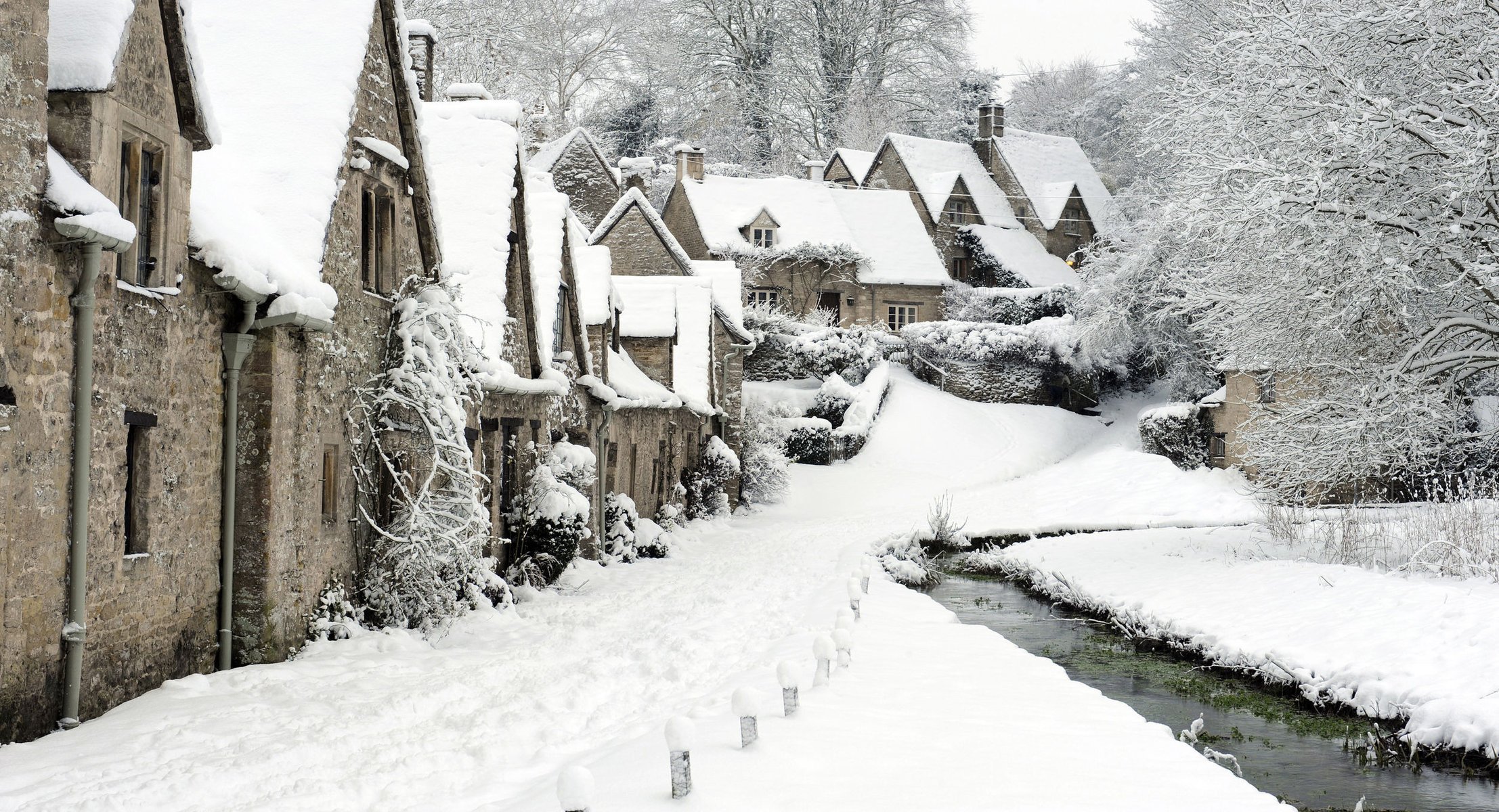 bibury winter schnee weiler england