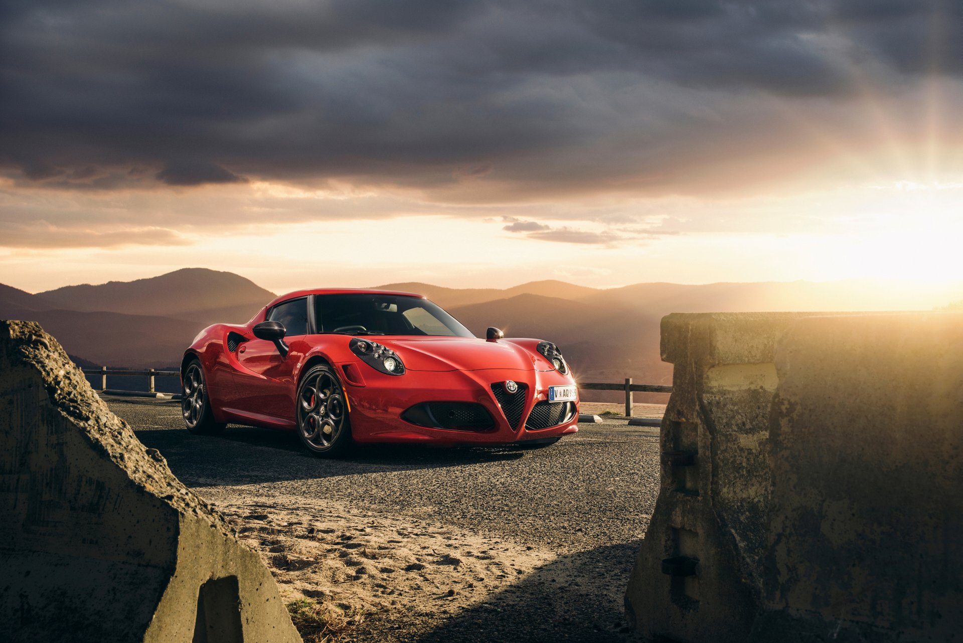 alfa-romeo 4c launch edition 2015 sport car red sunset front