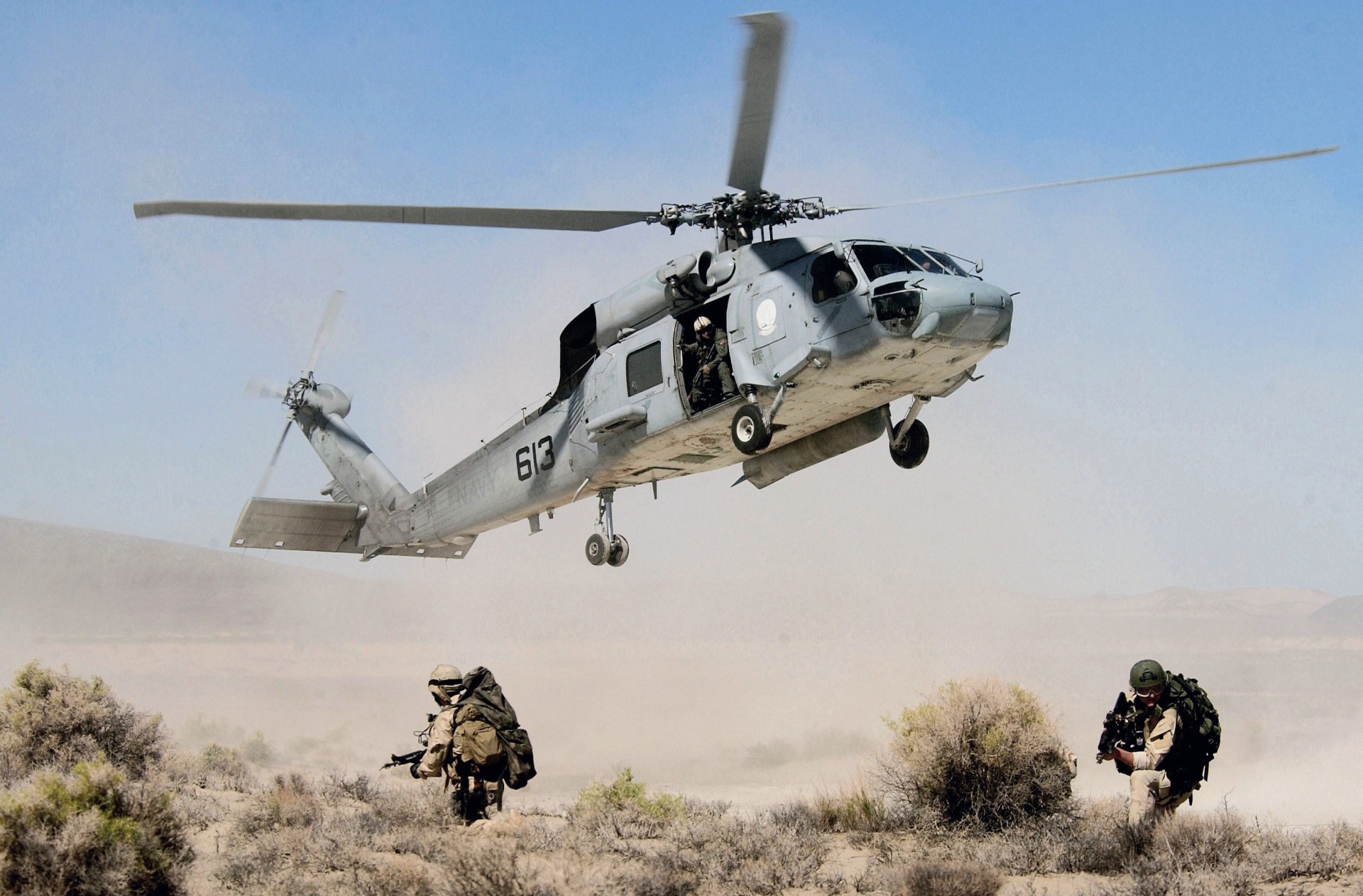 black hawk désert soldats