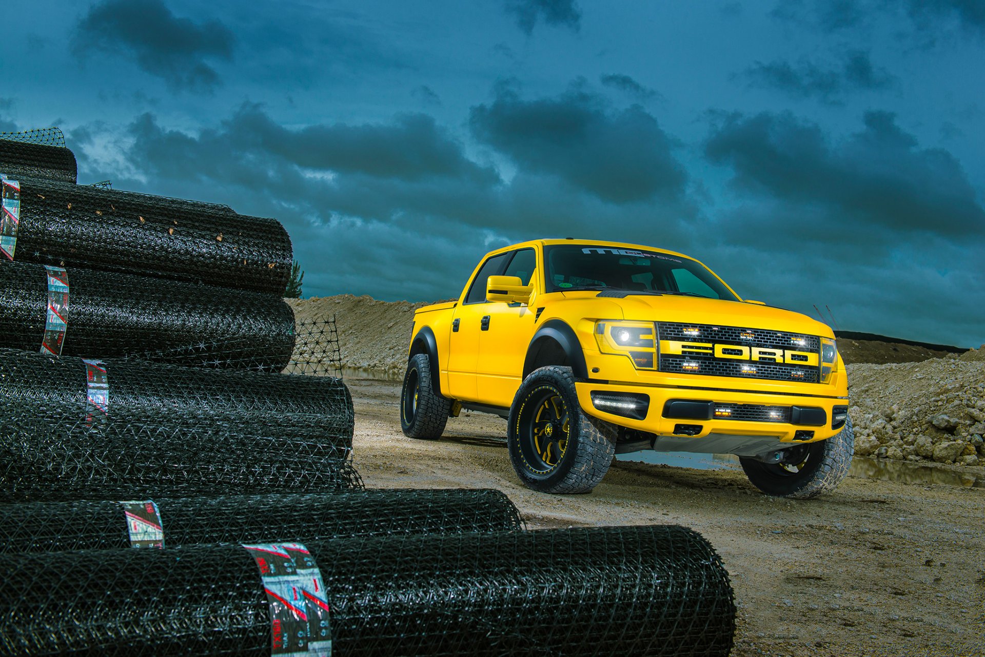 ford f-150 raptortrax amarillo pistola mc personalizado