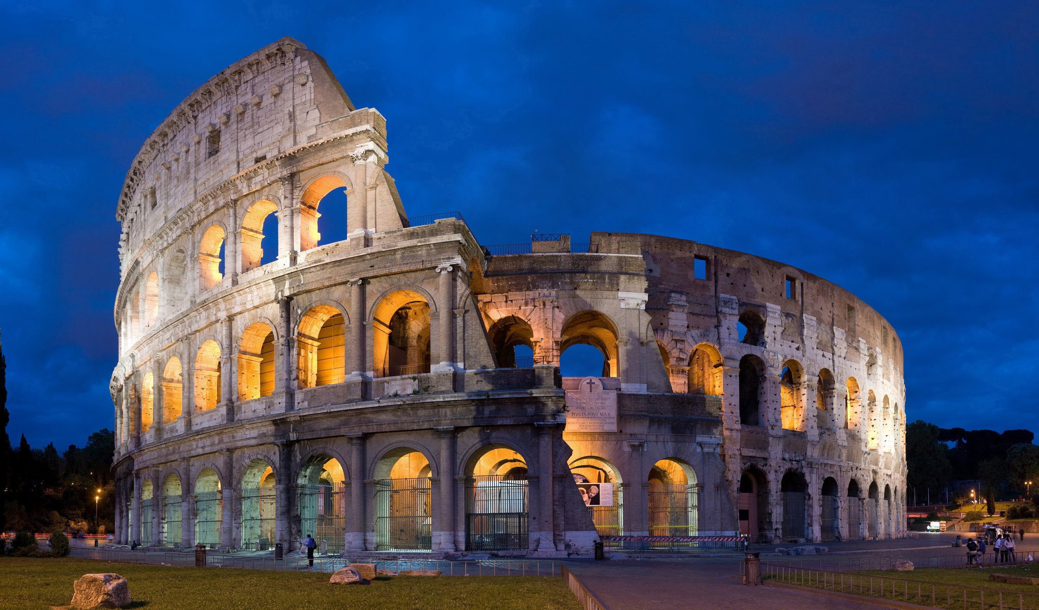 colosseum rome colisée rome italie soirée ciel architecture ciel nocturne nuit lumières des villes