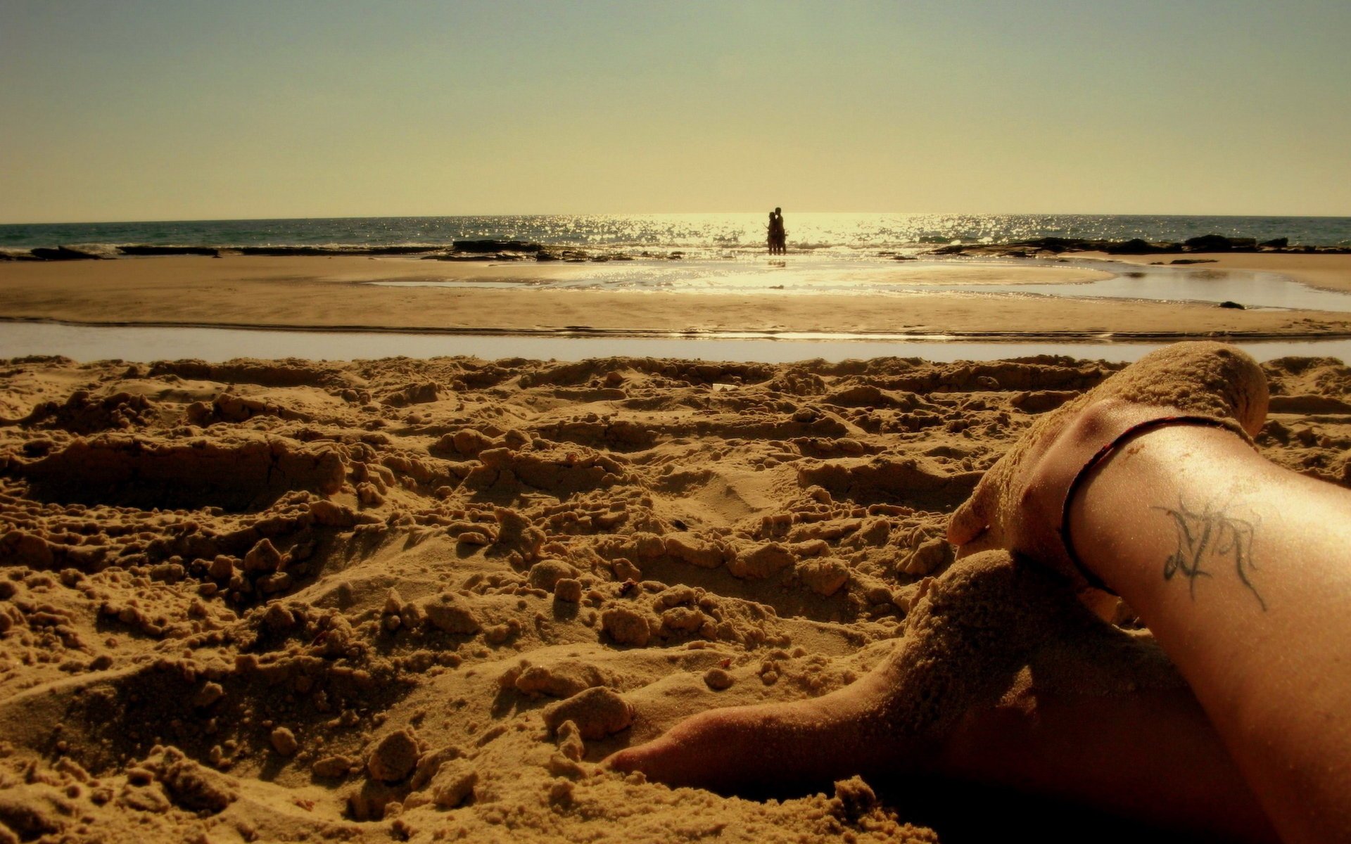 sabbia mare cielo piedi tatuaggio spiaggia tramonto amanti romanticismo bacio coppia orizzonte acqua riva