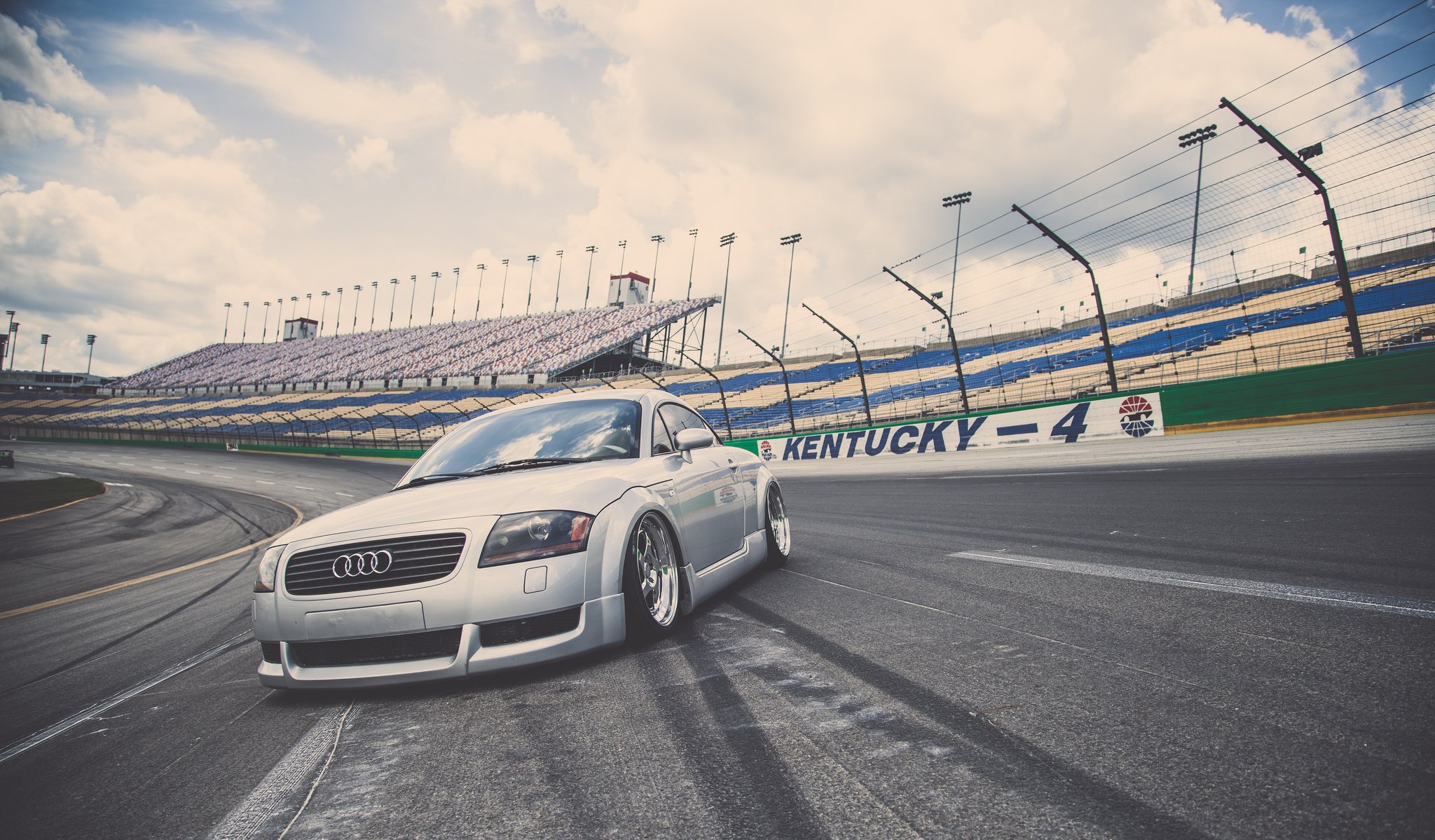 audi tt position audi sports car silver track