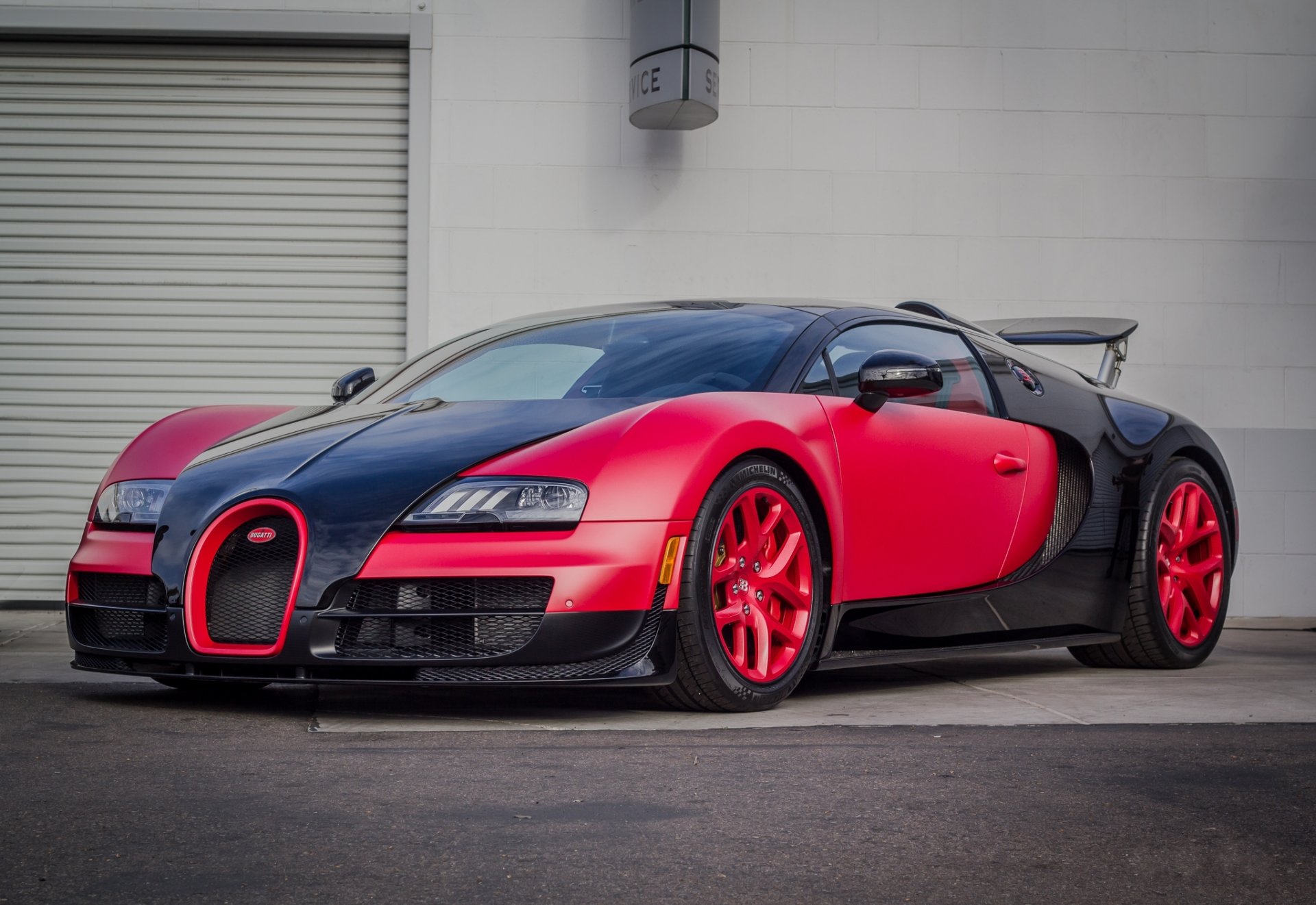 bugatti veyron czerwone bugatti veyron czerwone roletki