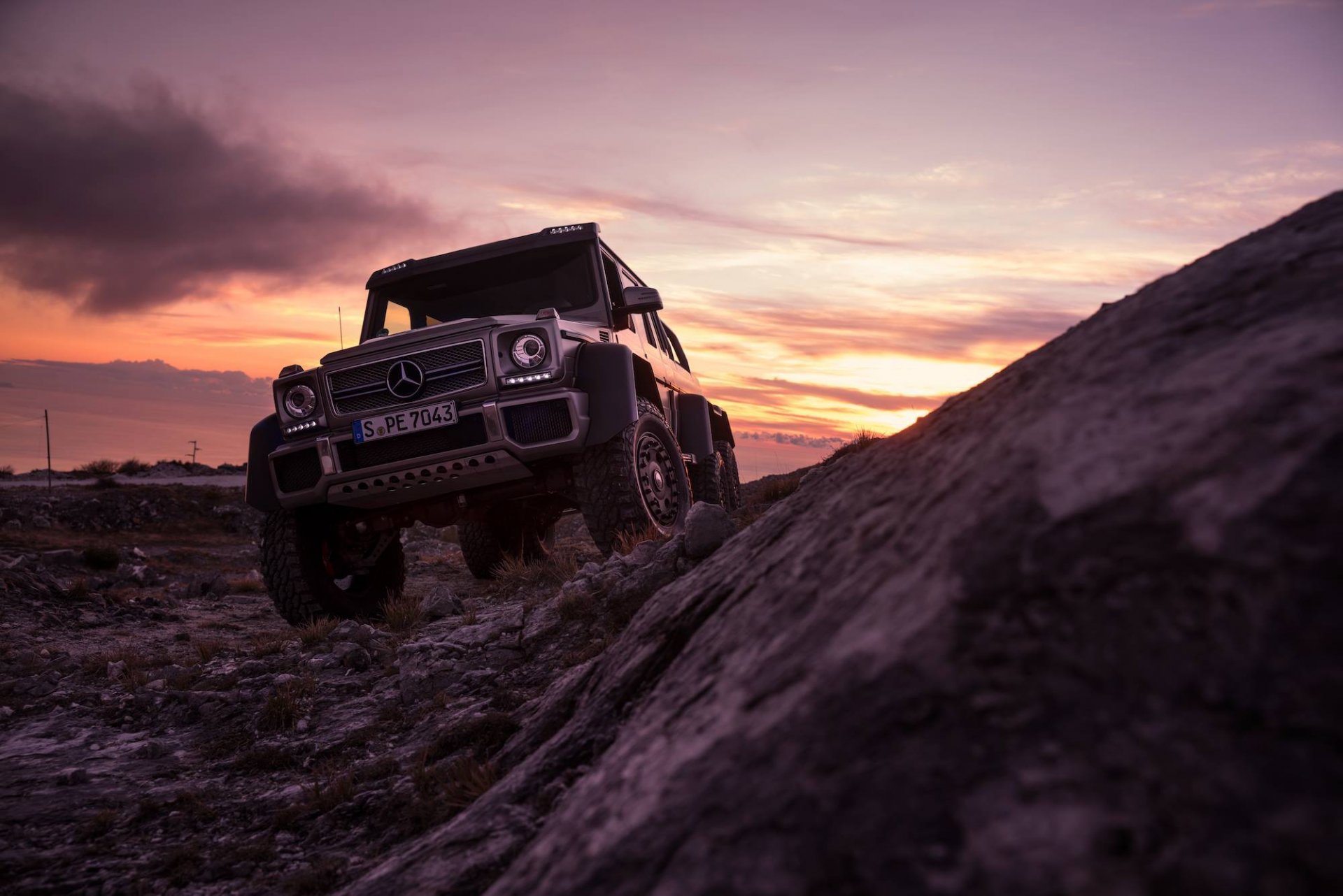 mercedes-benz g63 6x6 amg front sunset smoke ligth sky off-road