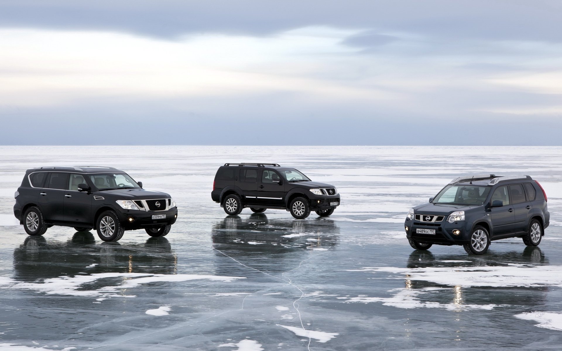 nissan pattuglia pathfinder x-trail nissan patrol pathfinder x-treil jeep suv crossover neve lago baikal cielo