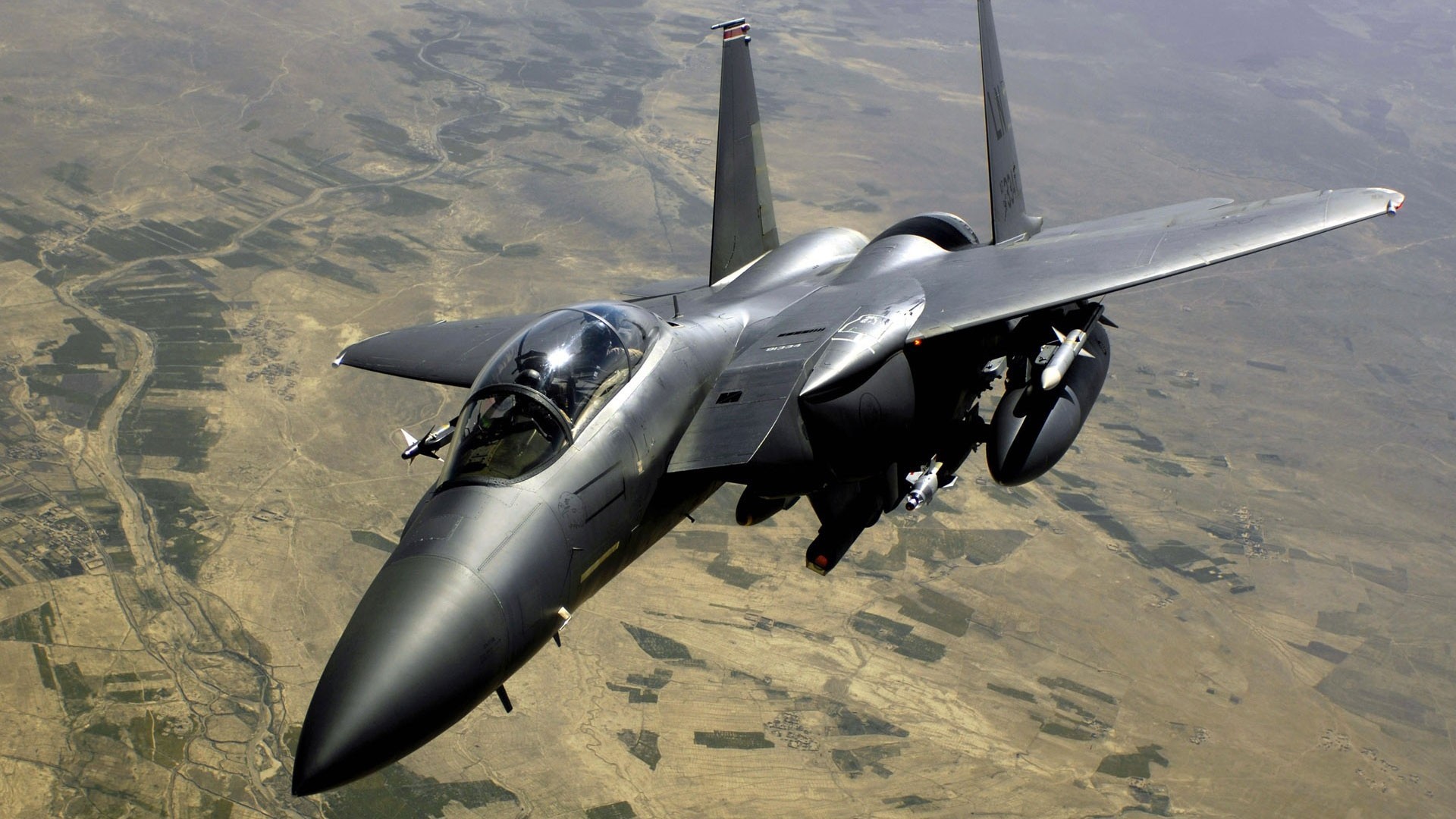 avión f-15e militar