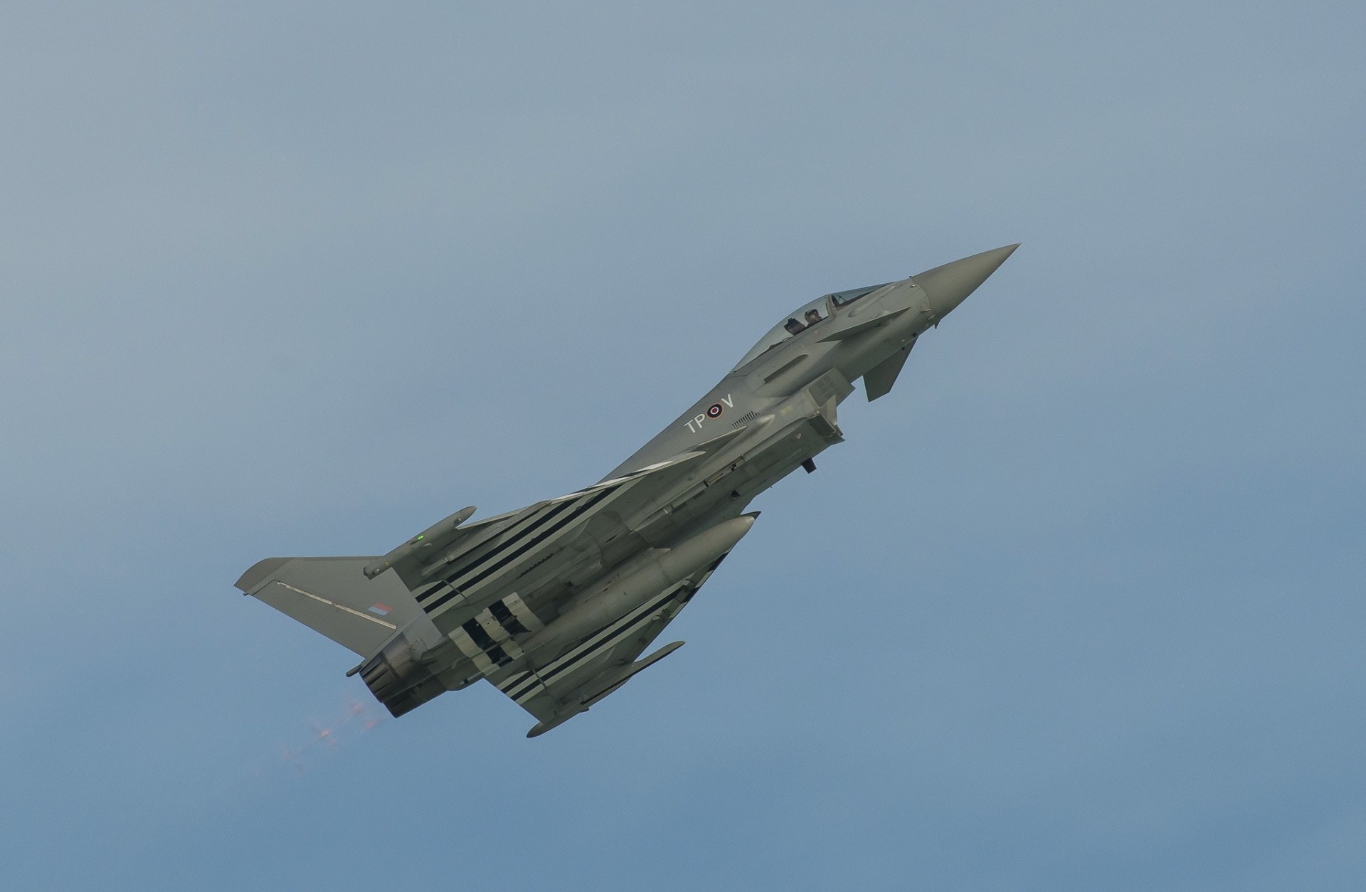 небо истребитель тайфун eurofighter typhoon