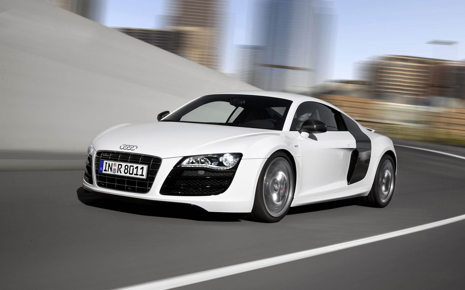 audi r8 v10 coche frente blanco faros en movimiento