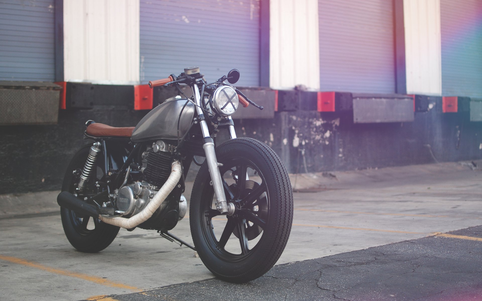 yamaha sr500 café racer moto