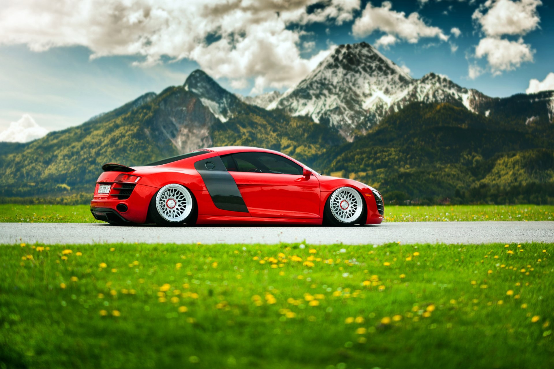 audi r8 rouge stancenation montagnes herbe fleurs landing suspension