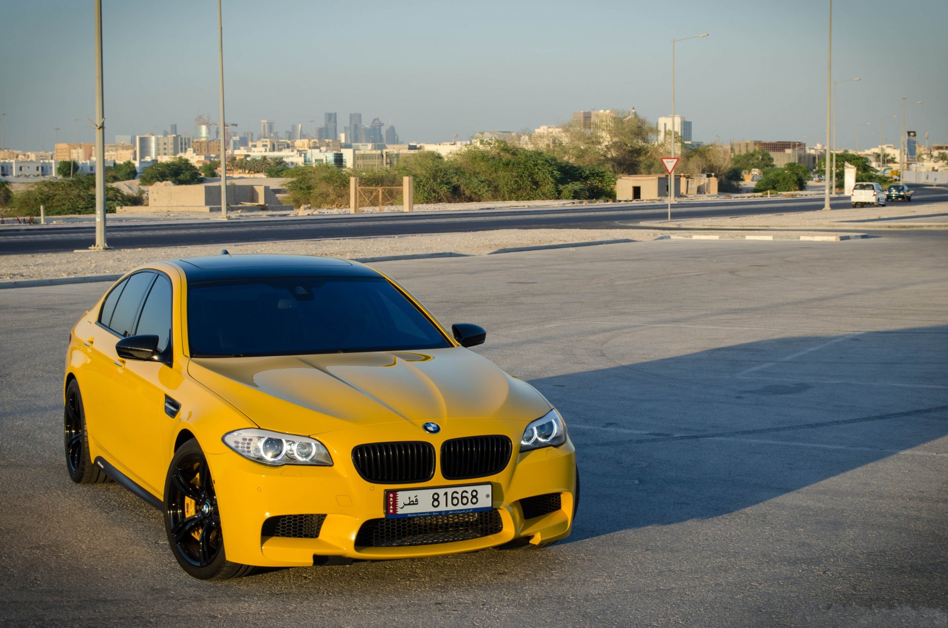 bmw m5 f10 yellow bmw shadow sky