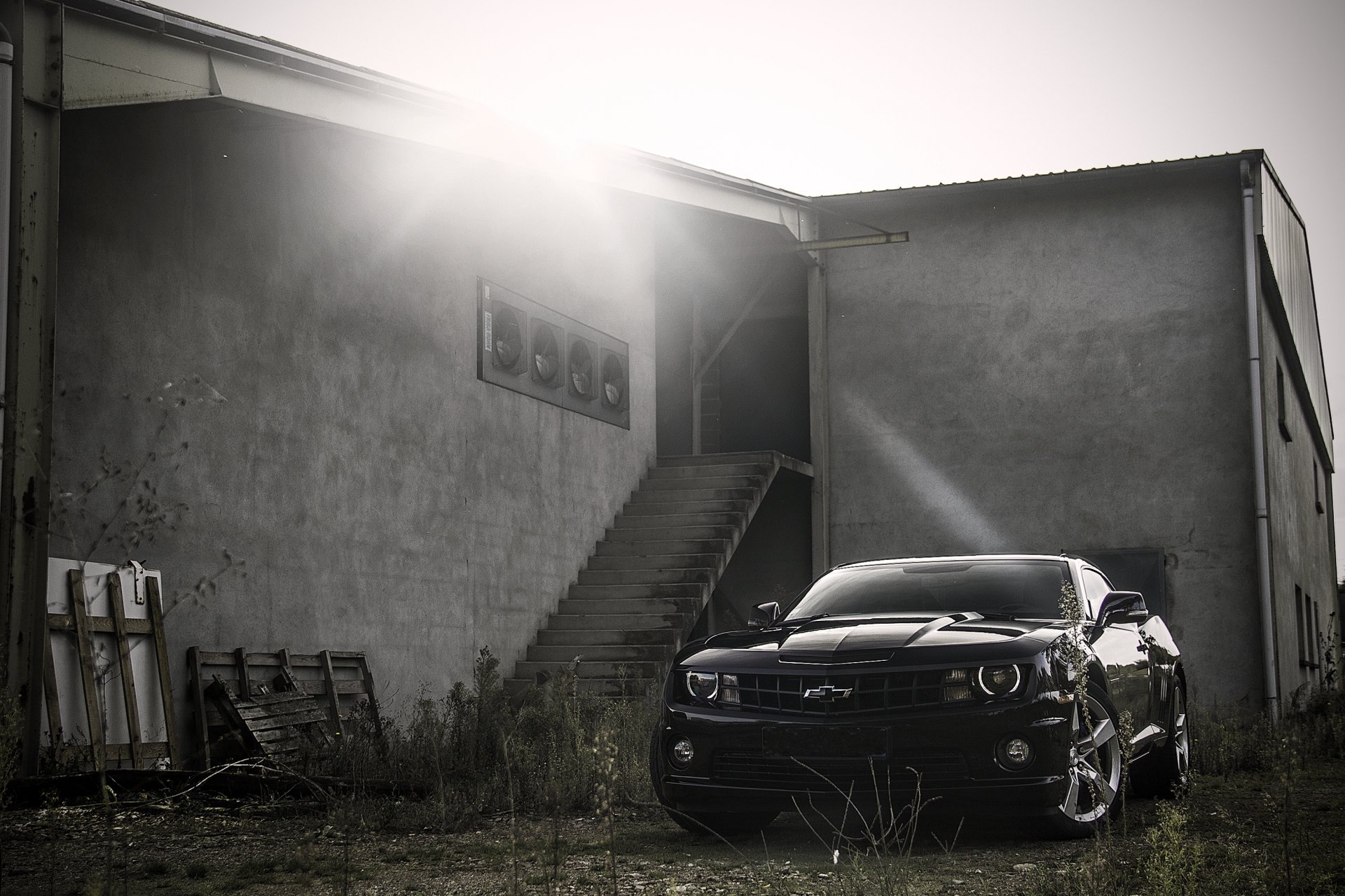 chevrolet camaro nero chevrolet camaro costruzione gradini abbagliamento