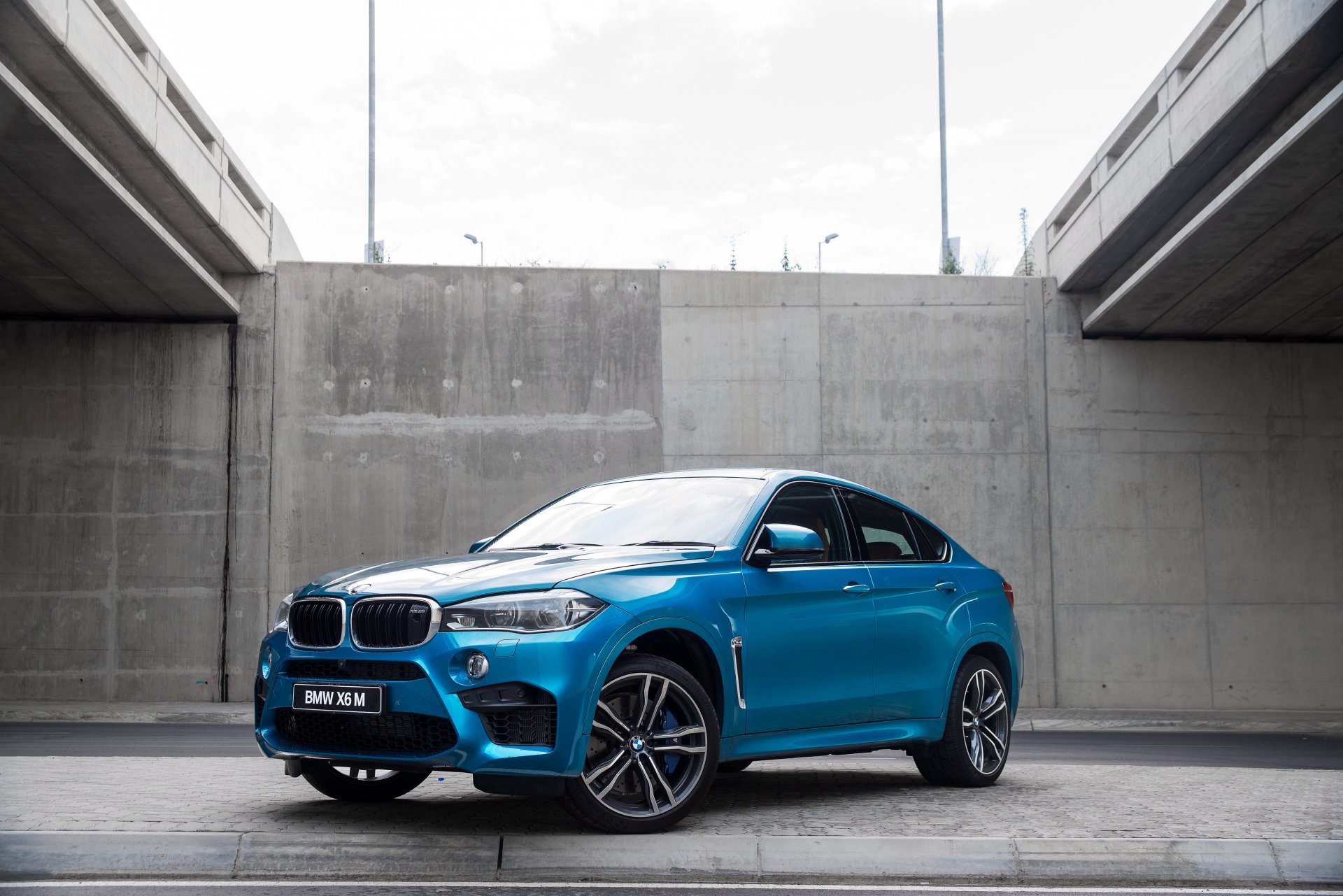 2015 bmw x6 m za-spec f16 bmw parkett