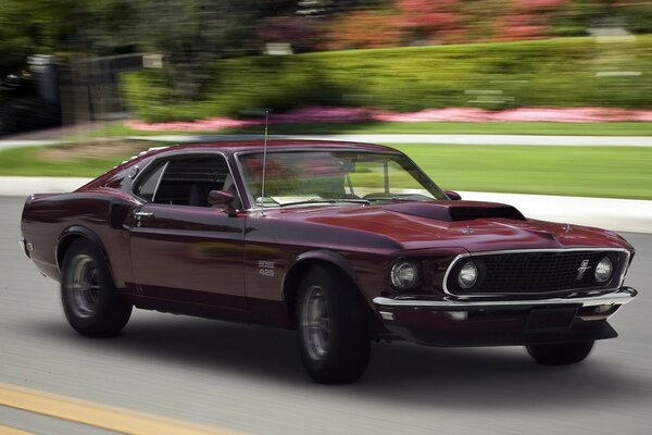 Ford Mustang rouge 1969