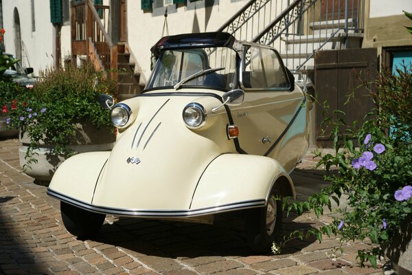 Classic Messerschmitt cabinetroller at home