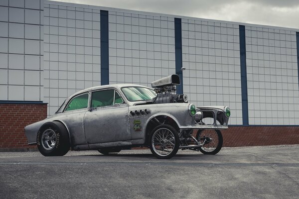 Volvo dragster en todo su esplendor