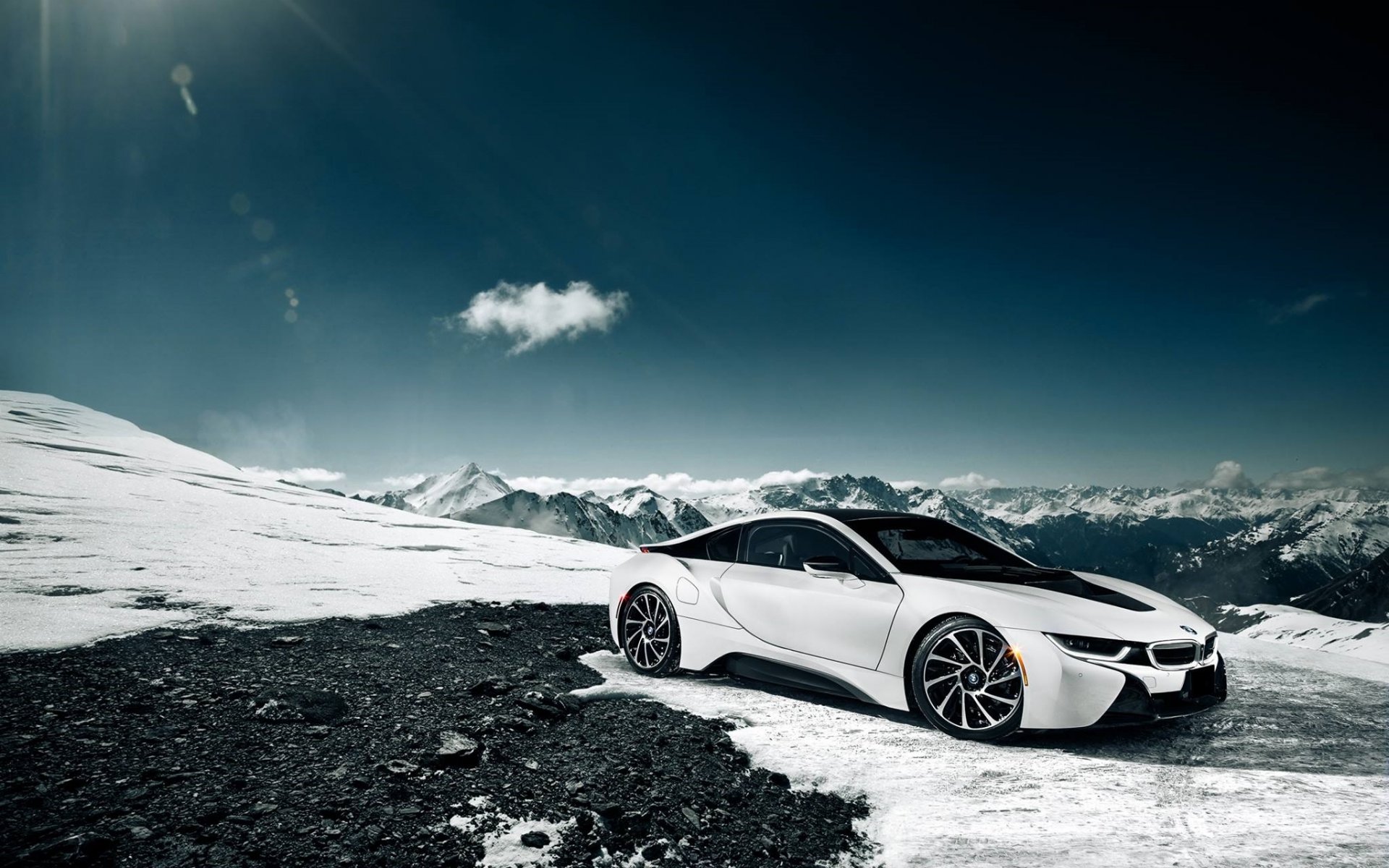 bmw i8 bianco montagna neve sole cielo anteriore