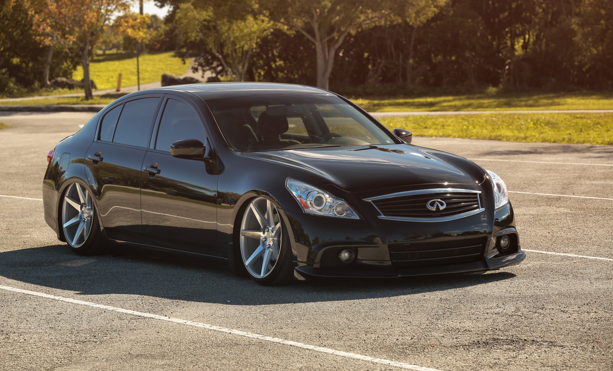 infiniti g37 berline noir vossen tuning jantes infiniti noir position