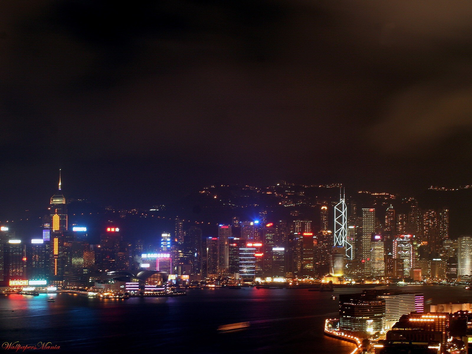 lumières nuit gratte-ciel néon hong kong