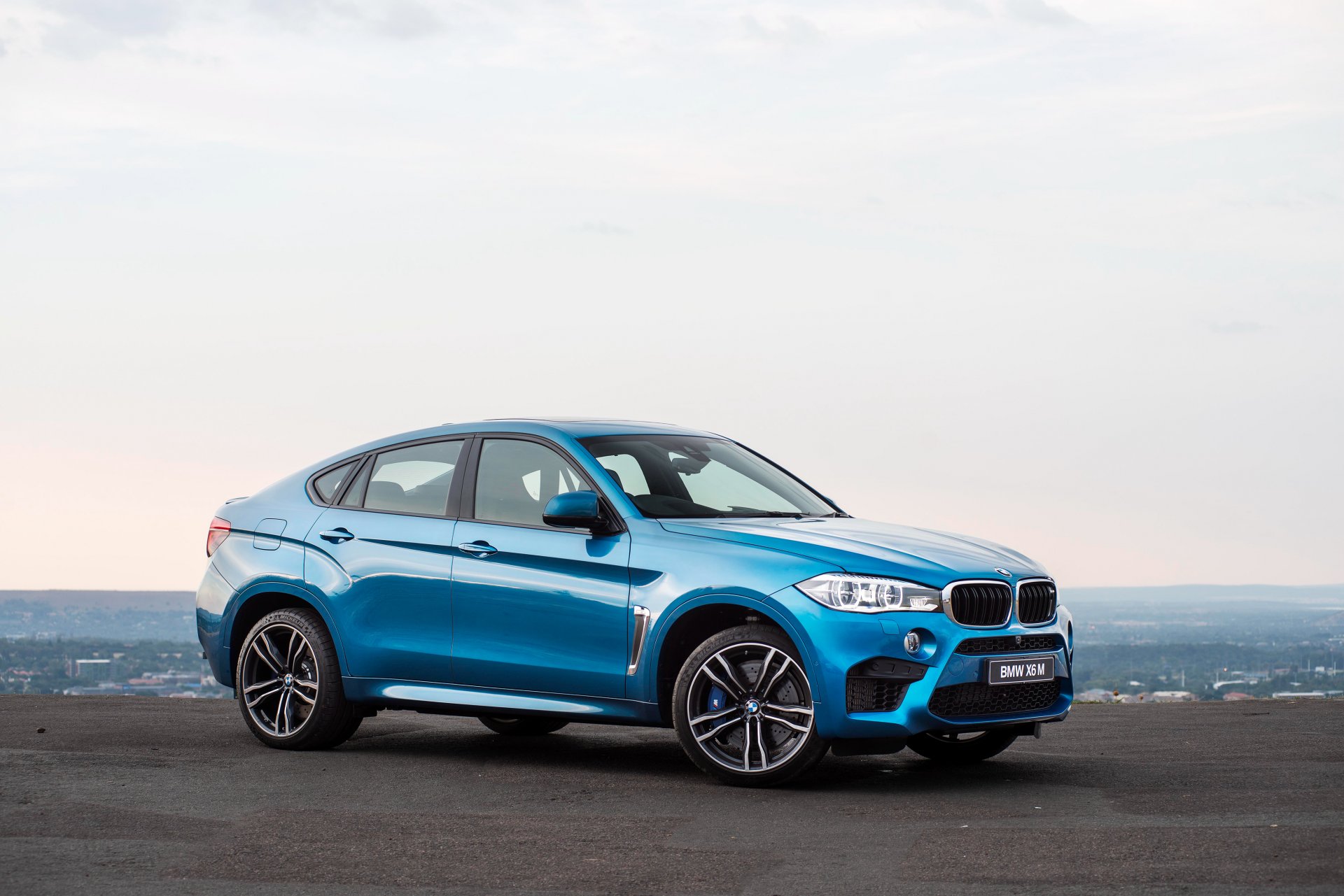 2015 bmw x6 m za-spec f16 bmw parkett