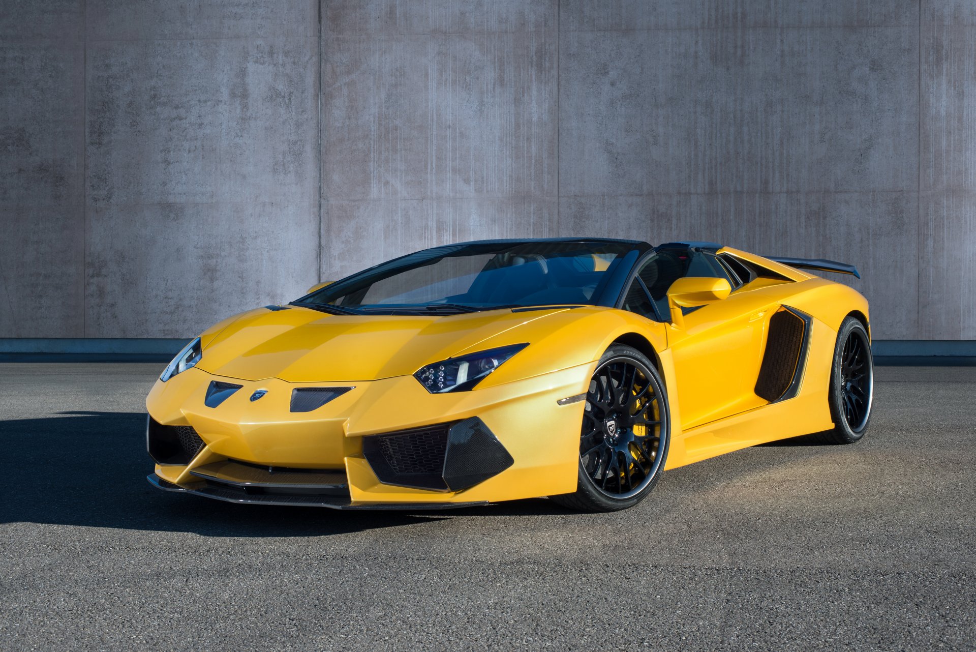 2015 г. хаманн lamborghini aventador родстер лимитед lb834 ламборджини авентадор