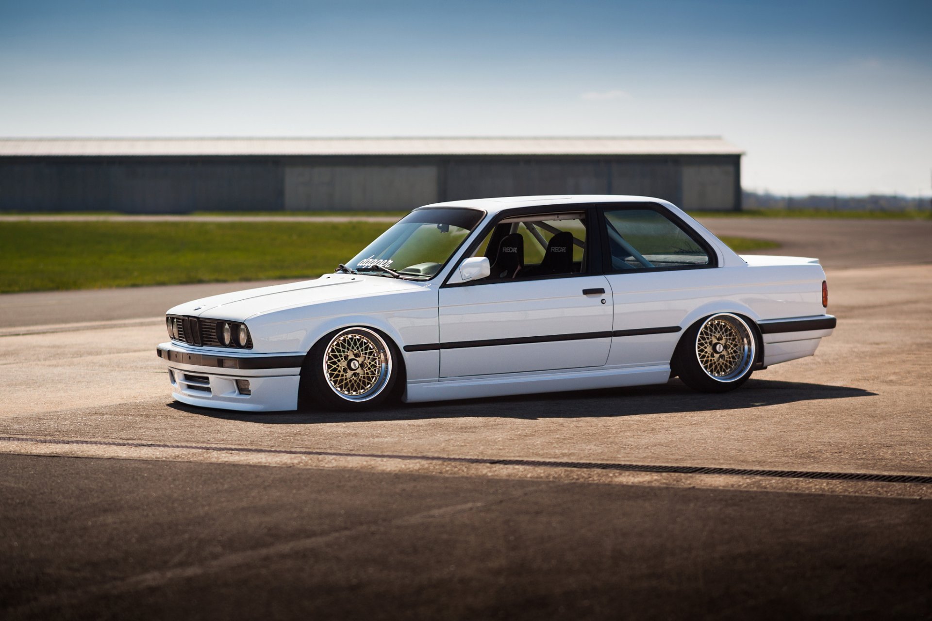 bmw m3 e30 biały bbs pozycja