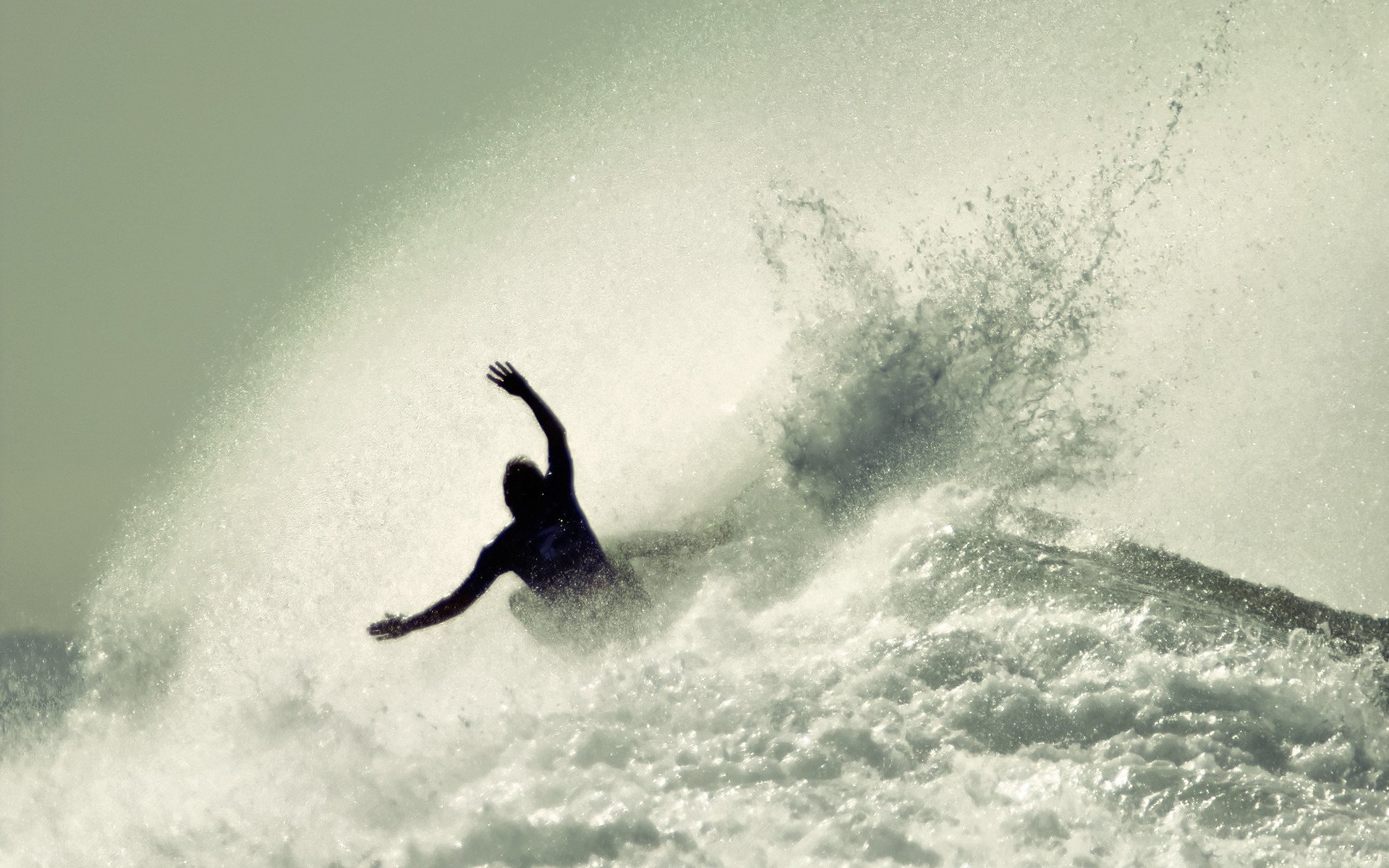 спорт человек море surfing лето доска серфинг парни люди доски брызги парень вода волны океан серфер