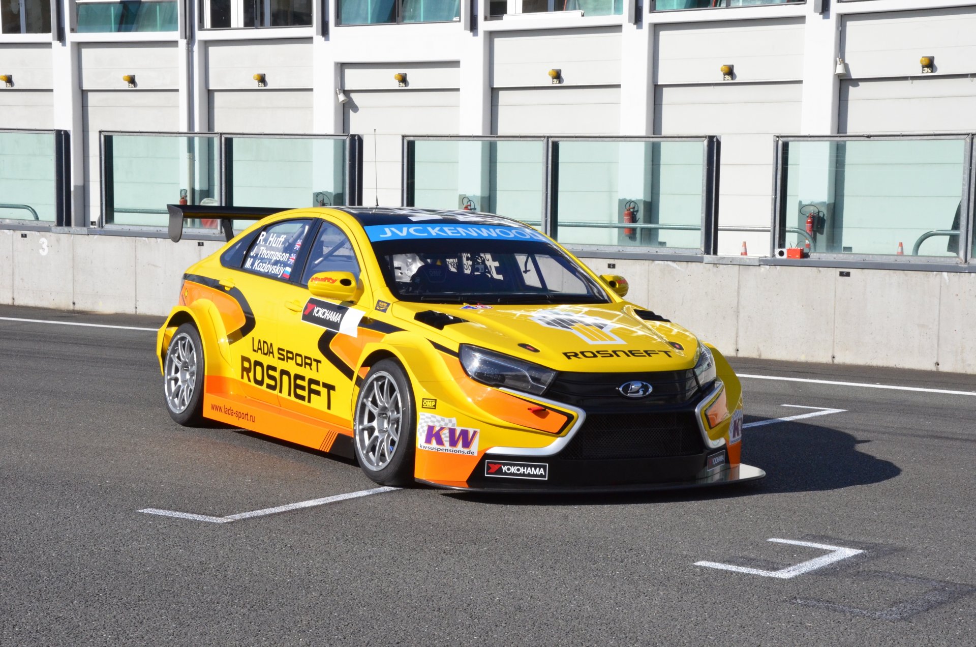 2015 lada vesta wtcc sport