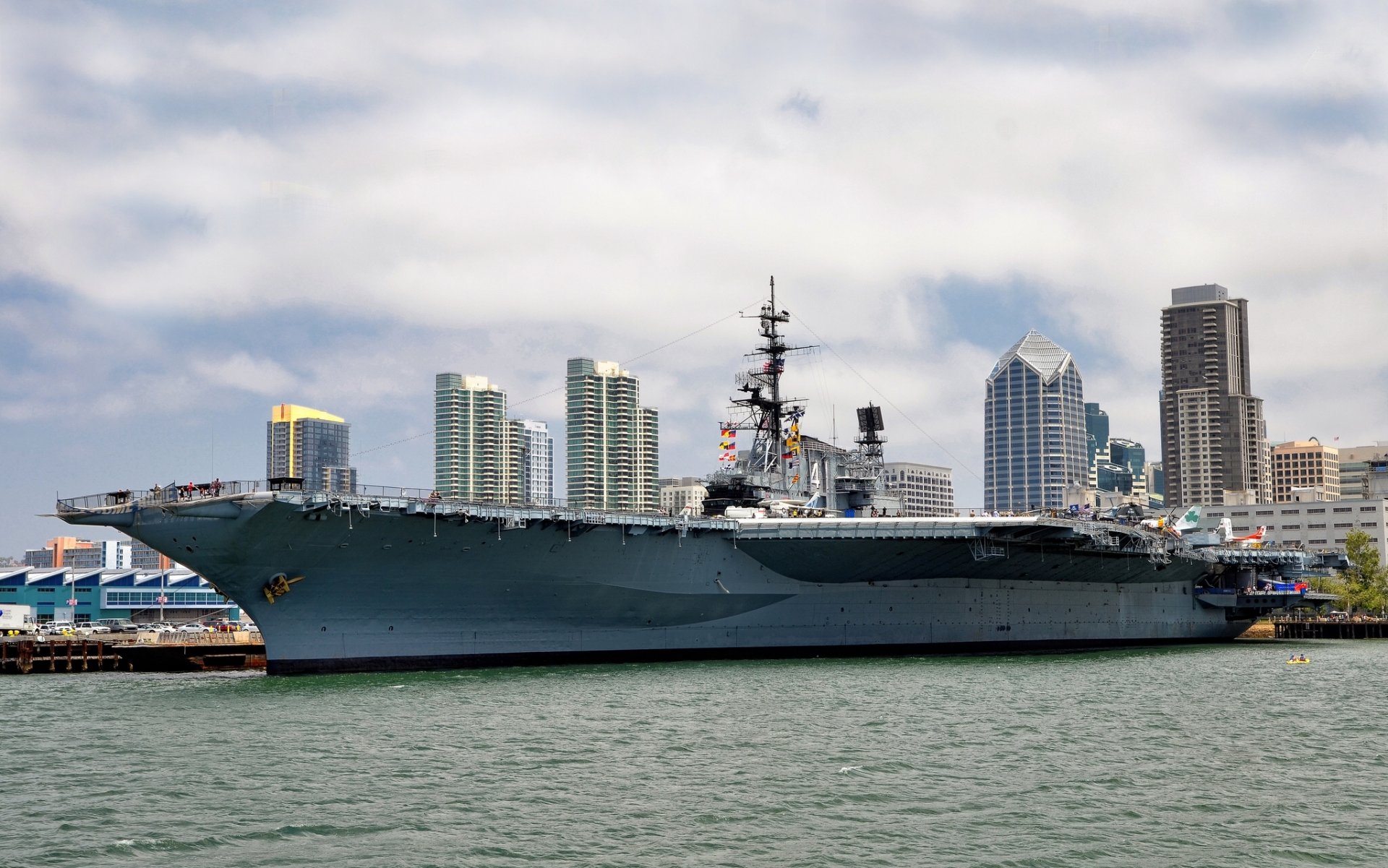 uss midway maritime museum san diego california san diego bay the carrier museum