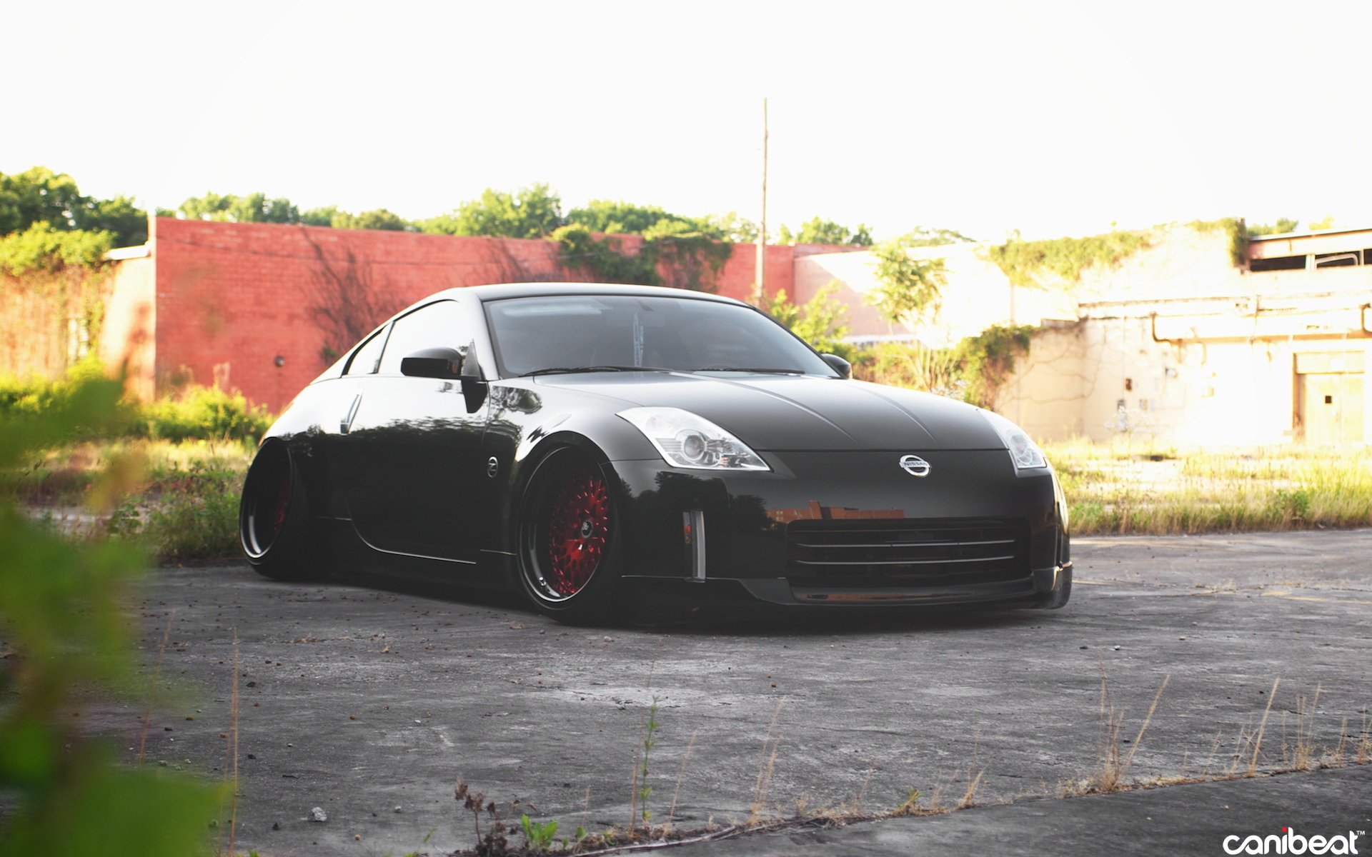 nissan 350z samochód czarny tuning pozycja