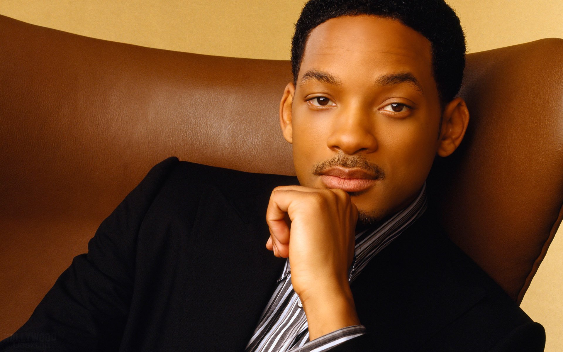 schauspieler stuhl will schnurrbart smith porträt schauspieler blick augen gesicht will smith